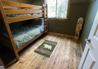 Cabin - downstairs bedroom